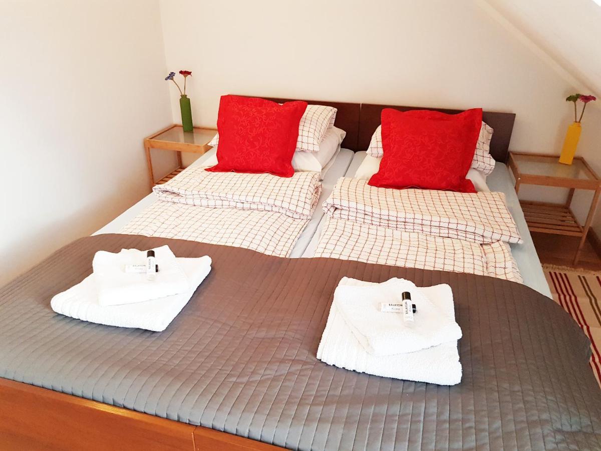 Balaton Rowy Bed & Breakfast รอวี ภายนอก รูปภาพ